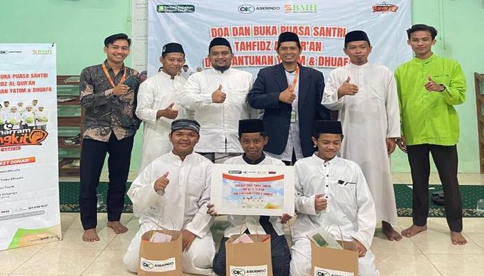 Santri Tahfidz Aqshol Madinah Cirebon Terima Santunan dari BMH dan Askrindo Syariah
