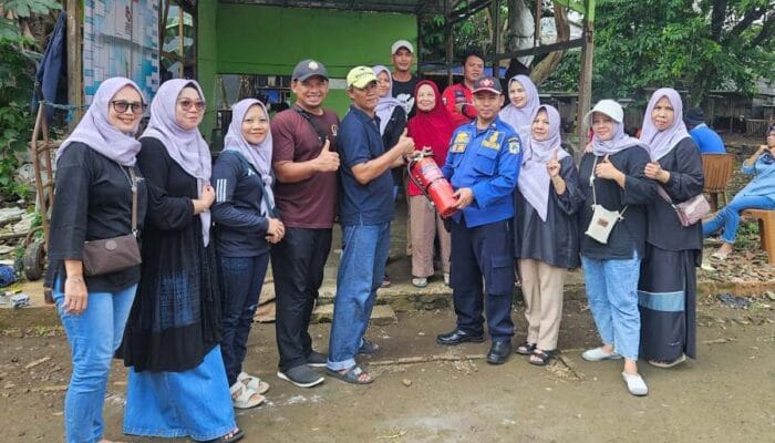 Sosialisasi Pencegahan Kebakaran : LMK Lenteng Agung Gandeng Damkar Jagakarsa Edukasi Warga