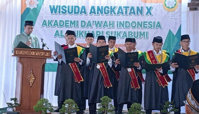 ADI Al Bukhari Dewan Da’wah Sukabumi Sukses Gelar Wisuda Angkatan X