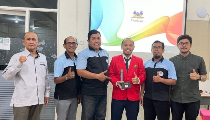 Mahasiswa Teknik Elektro Universitas Widya Kartika Kembangkan Alat Deteksi Dini Kebocoran Minyak Pelumas Berbasis IoT