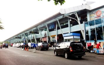 Bandara Husein Sastranegara Ditutup Sementara Akibat Sebaran Abu Vulkanik Anak Krakatau