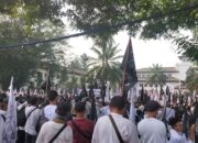 Di Depan Gedung Sate Kota Bandung, Ribuan Peserta Aksi Tuntut Pembebasan Palestina dari Penjajahan Israel