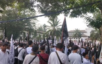 Di Depan Gedung Sate Kota Bandung, Ribuan Peserta Aksi Tuntut Pembebasan Palestina dari Penjajahan Israel