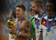 Orkestra dalam Sunyi: Notasi Hancur Mesut Özil