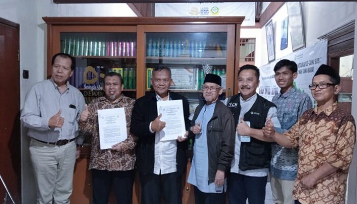 MOU UICM-Dewan Dakwah Jabar: Kolaborasi untuk Tingkatkan Mutu Pendidikan, Kemandirian Ekonomi dan Kualitas Dai