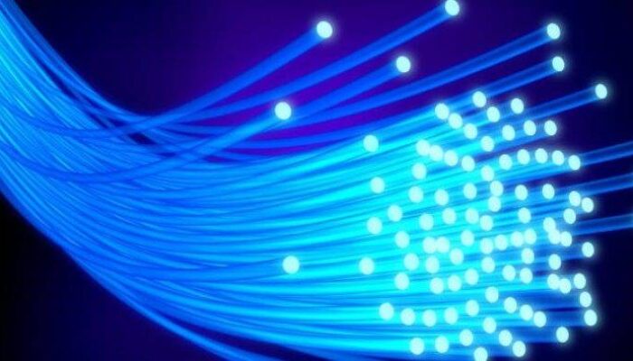 Komdigi Targetkan Penetrasi Internet Cepat di Rumah Tangga Hingga 50 Persen