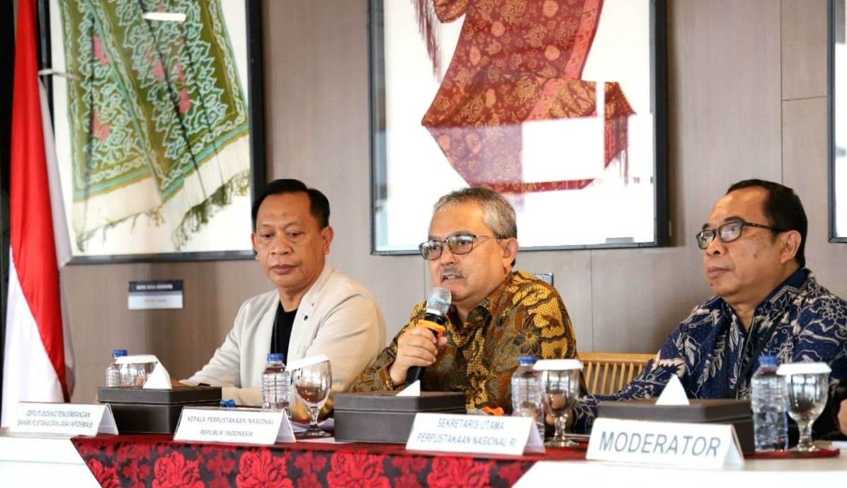 Kepala Perpusnas E Aminudin Aziz