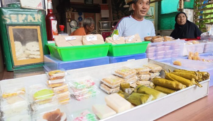 Pelaku UMKM Kue Tradisional Galau, Tepung Beras Lokal Bikin Pendapatan Turun