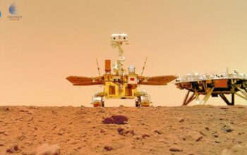 Wahana Penjelajah Mars Milik China Temukan Jejak Air di Mars