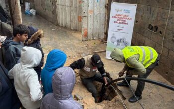 Solidaritas Indonesia di Gaza: AMAL dan Wakaf Salman Beri Akses Air Bersih untuk 1.500 Warga