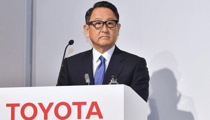Akio Toyoda Ungkap Kekhawatiran Industri Otomotif Beralih Sepenuhnya ke Mobil Listrik