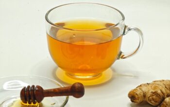 Konsumsi teh jahe secara rutin mampu melancarkan sistem pencernaan setelah makan siang