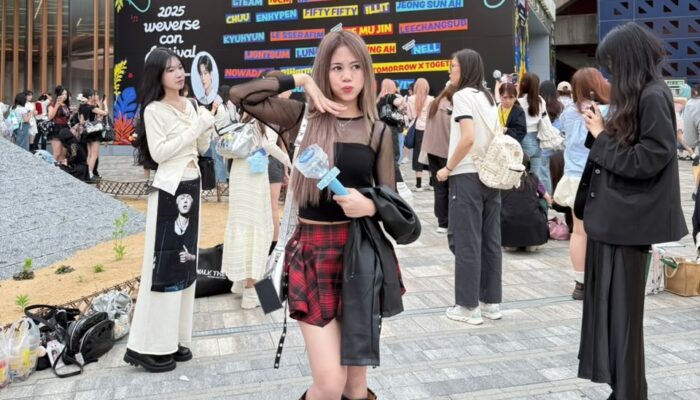Koleksi Album hingga Lightstick, Hobi K-Pop Mutiara Fitriani Jadi Inspirasi Penggemarnya
