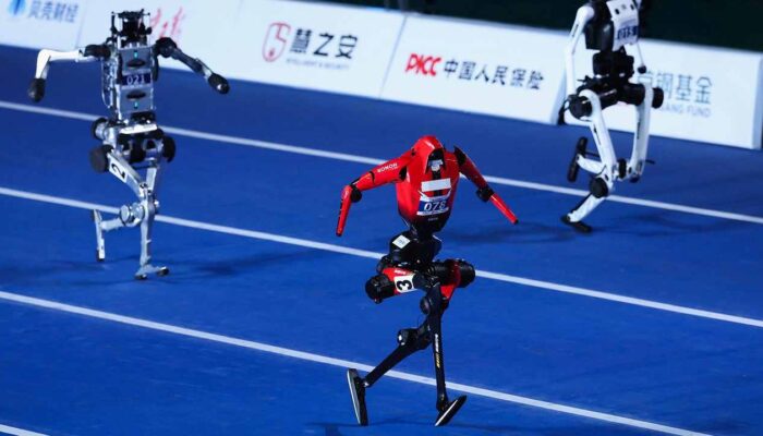 Robot Humanoid Pecahkan Rekor Dunia Dalam Olimpiade Robot di Tiongkok